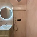 Alora Boutique فندق مبيت وإفطار