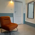 Alora Boutique فندق مبيت وإفطار 3*