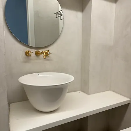 Alora Boutique Bed & Breakfast *
