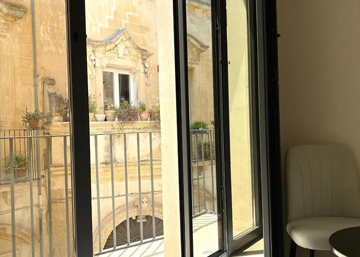 Alora Boutique Panzió Lecce