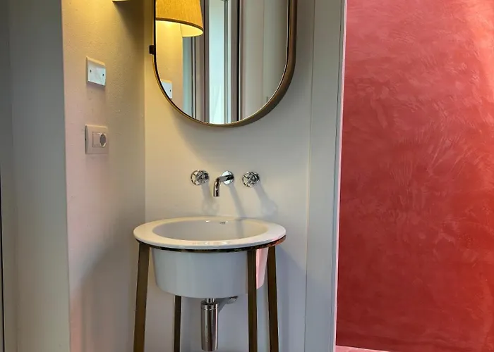 Alora Boutique 3* לצ'ה