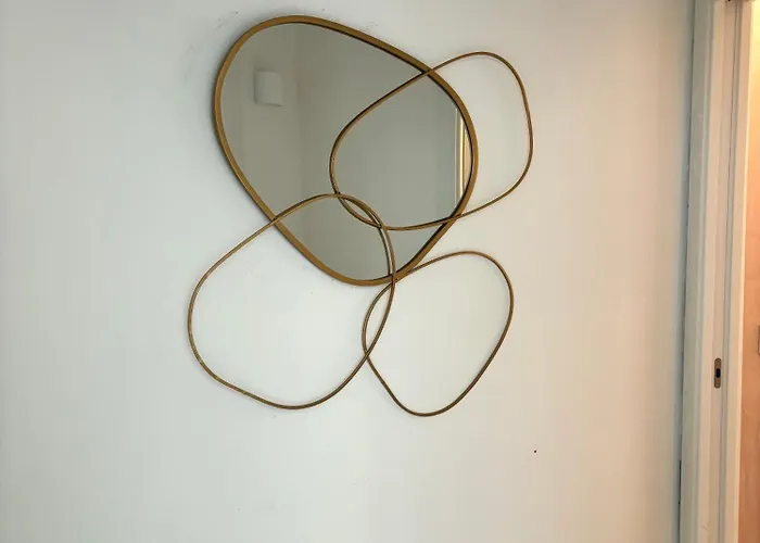 לינה וארוחת בוקר Alora Boutique 3*